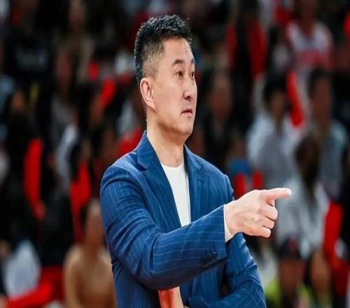 广东队新赛季12人大名单浮出水面！四外援豪阵太强悍杜锋底气足