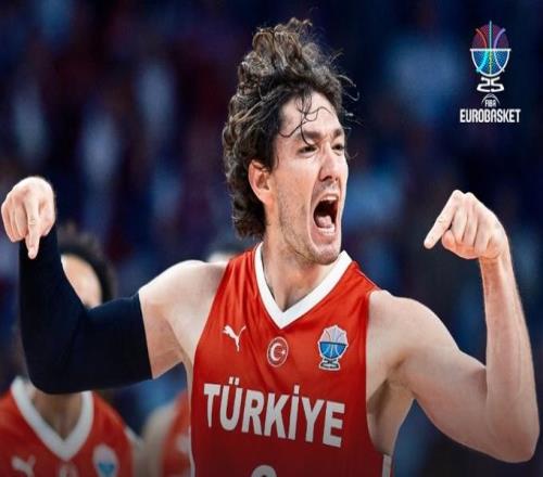还有油！前NBA球员奥斯曼三分7中4轰全场最高20分