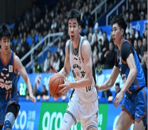 CBA最大混子球队出现！31分惨败，全队三分20中1，这哪像职业球员