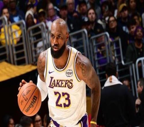 詹姆斯常规赛+季后赛总助攻超越保罗独占历史第二