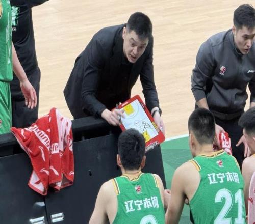 媒体人：辽宁队主教练杨鸣提出辞职，但是未获批准