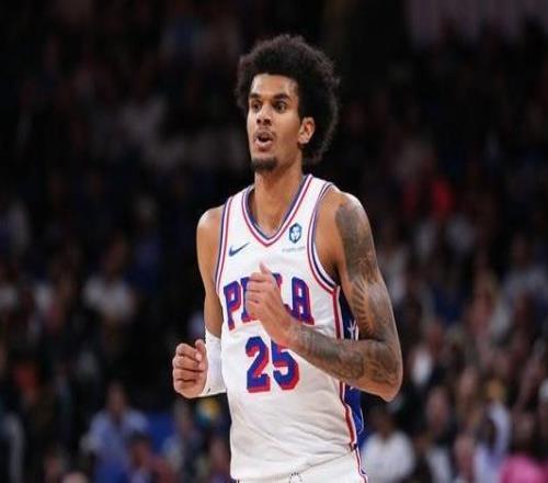 队记：76人预计将巴洛的双向合同转为标准的NBA合同