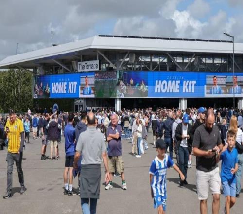 布莱顿官方：因铁路中断，球迷可凭票在主场看英联杯战阿森纳