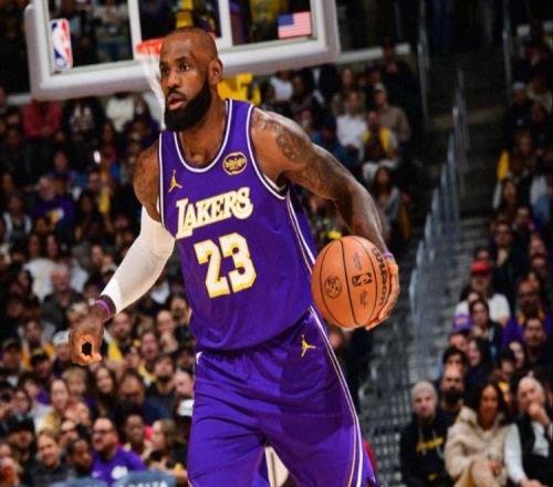 无缘逆转！詹姆斯26+10毫无借口，字母哥21+6，东契奇24+9犯大错