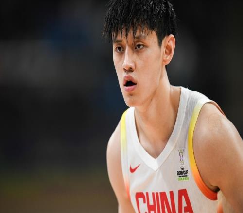 郭士强对他失望至极！曾凡博两战韩国队仅拿2分，再回CBA就废了