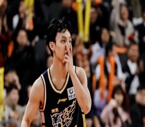 广东首节大胜天津！焦泊乔+3外齐发挥，徐杰陷低迷，天津仅靠3将