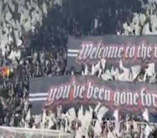 喜鹊大战黑猫，主场战桑德兰纽卡主场展示巨型震撼tifo