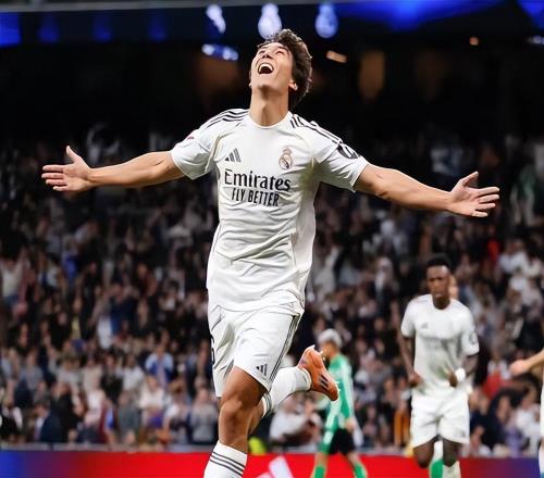 随着皇马51、马竞11，西甲最新排名出炉！巴萨49分领跑