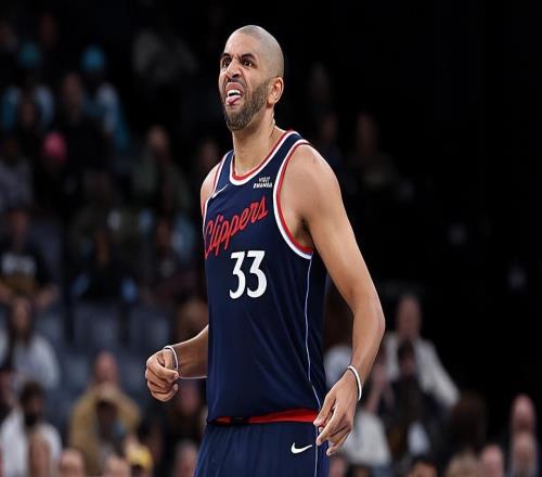 明明状态已经下滑了，快船还是得给锋线老将提供大量的出场时间