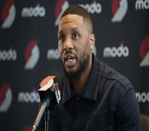 利拉德：社媒的兴起让球员打进NBA更容易但想留下也更难