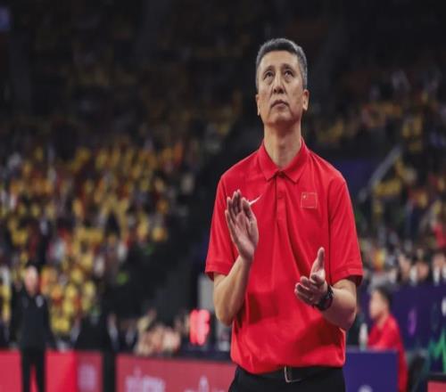 CBA前十轮最佳阵容评选！没有一名现役国手！辽篮神锋反超胡金秋