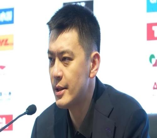 输山东发布会！杨鸣与莫兰德直指关键球问题，但满意球队发挥！