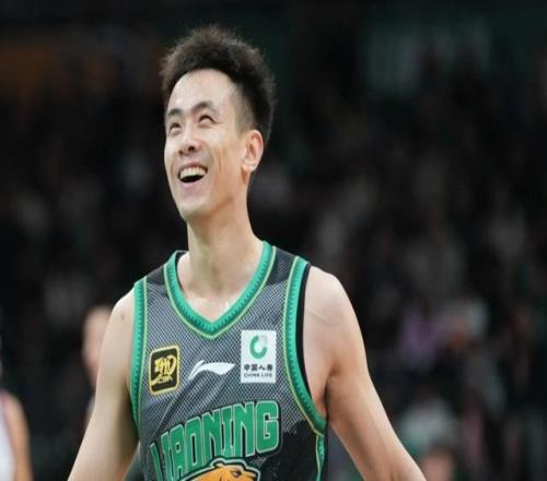 中国男篮全力出击！郭士强拒绝输球，赵继伟回归首秀，央视直播