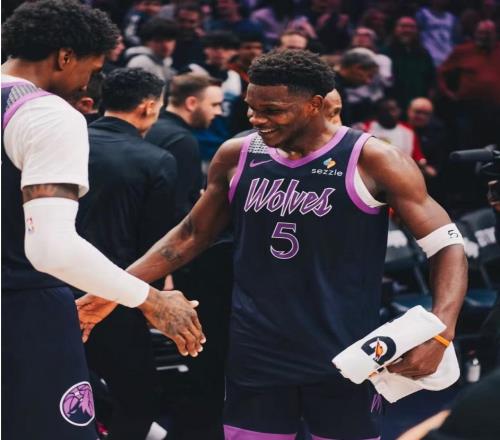 0秒落后！森林狼18分狂胜雷霆，看数据：他是头号功臣！