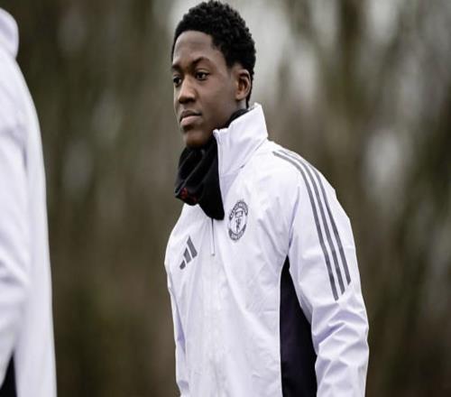 跟队：梅努可能在本月推动外租曼联内部对谢什科很有信心