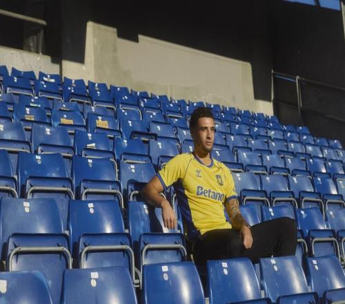 官方：亚特兰大后卫戈弗雷租借加盟布隆德比