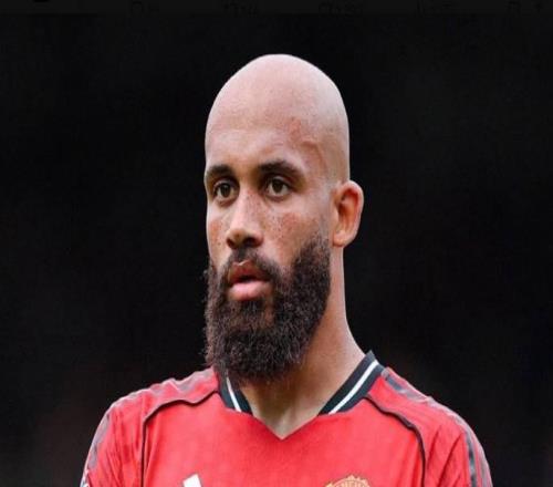 上周被拍到一瘸一拐地离队，记者：姆伯莫将随队出战西汉姆联