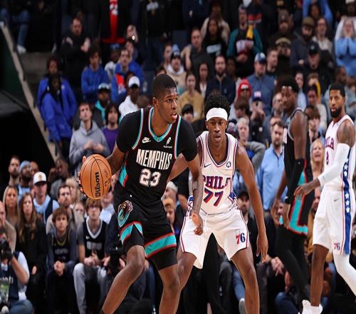 攻防两端都有出色的表现，可惜灰熊侧翼新星关键时刻拿不到球了