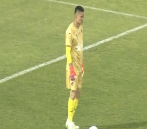 32岁门将杜佳完成俱乐部生涯百场里程碑，近6年仅出场3次