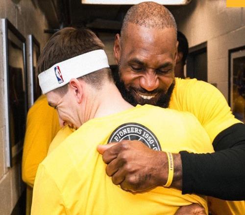 勒布朗25分7助攻湖人轻取篮网，东契奇24分6板5助里夫斯15分