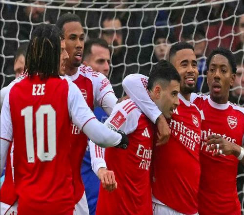 进球全靠定位球！边锋戴帽13.1亿豪门41强势晋级9场不败4线冲冠