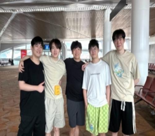 准备探店！Angel晒照：深圳的一些碎片遗憾但也有收获的一个赛季