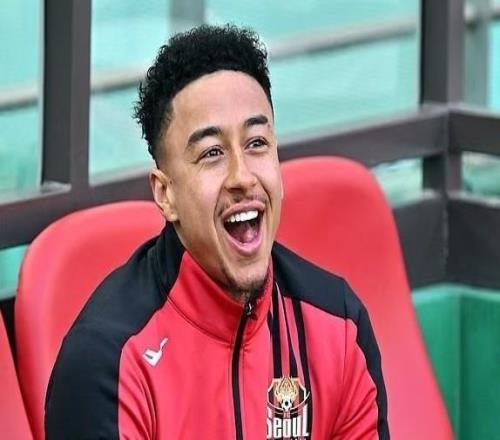 邮报：自由球员林加德正与意甲俱乐部展开深入谈判