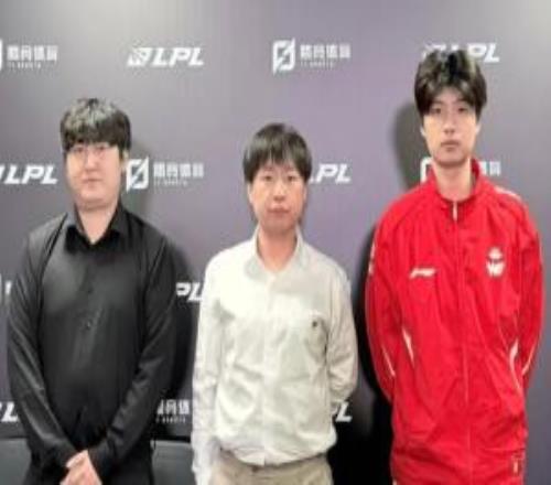 给队友上压力Monki：一到中期游戏进行不下去兵线运营非常差劲