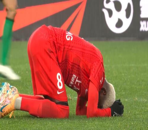 击溃海港、三连亚！北京国安爆发：23年后强势夺冠，穆斯卡特愤怒