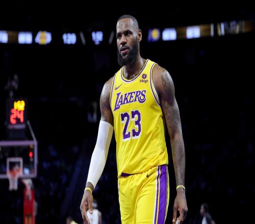 路透社：詹姆斯是首位在《人民日报》撰文的NBA球员