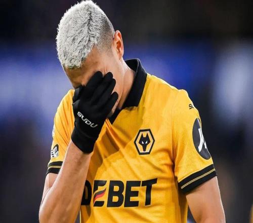 话题狼队平英超最差开局纪录，海外中资俱乐部陷最低谷