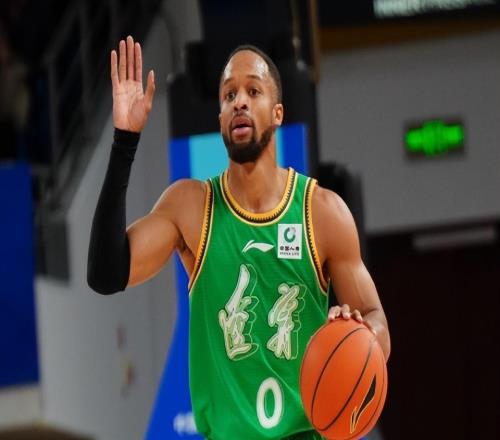 辽宁2将实力严重下滑！布朗无法适应CBA，张陈治锋毫无作用！