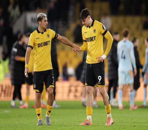 02！英超中资队难逃降级：丢点+失单刀后10连败，创纪录17轮不胜