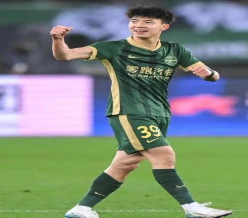 中超总结B队新政如甘霖，王钰栋、蒯纪闻等新人成长迅速