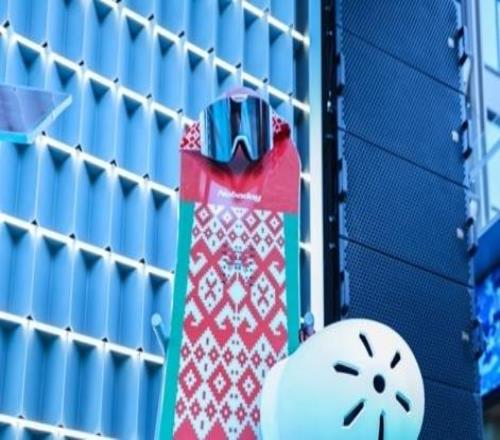 从無名到吾名，从雪场到商场