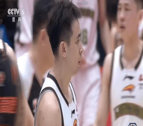CBA辽宁复仇山东送对手3连败赵继伟13+6高诗岩14+8