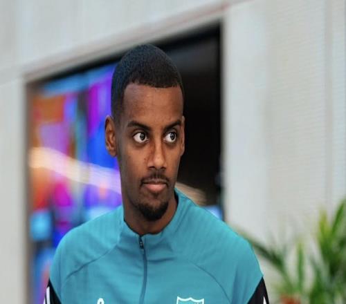 跟队记者：柯蒂斯琼斯回归利物浦合练，伊萨克仍缺席