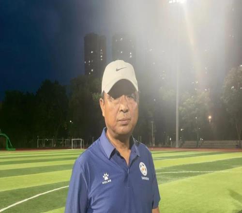 牛锦山出任川超自贡队主帅，曾在中超执法多年