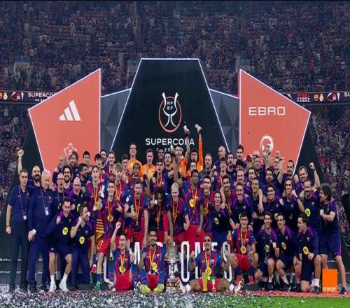 皇马丢冠！神奇3分钟3球，10人巴萨32加冕，姆巴佩难救阿隆索！