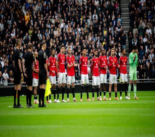 曼联四大主力恐丢首发！12月魔鬼赛程来袭，球队遭遇双重冲击