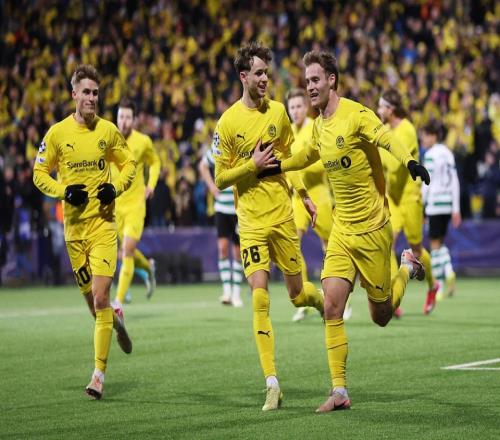 30！挪超黑马欧冠震撼5连胜首次打进8强在望5.4万人口小镇沸腾