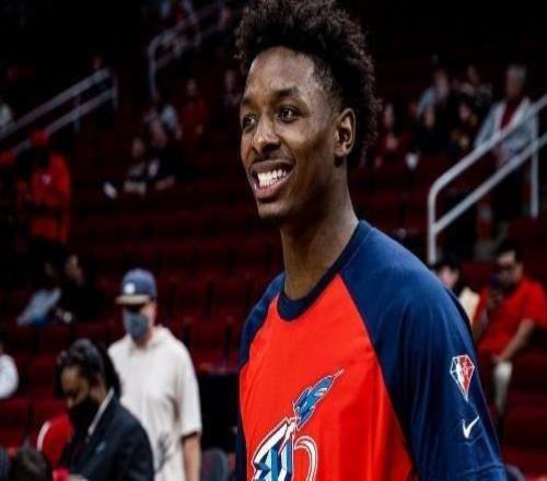 泰特重回轮换30岁大闸转型！前锋变控卫，塞拉斯为火箭送助攻