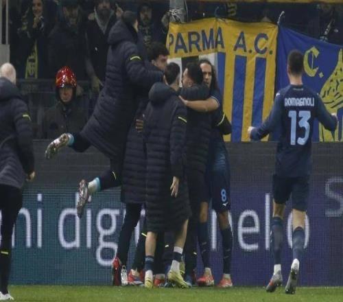 自2017年2月以来，意甲首次有球队在9打11的情况下取胜