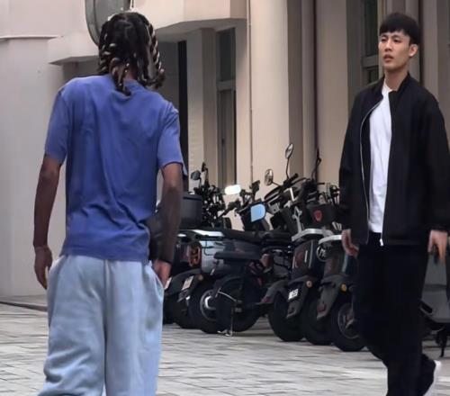 揭幕战首秀麦考尔确认伤情无碍，力保广东队躺进总决赛！