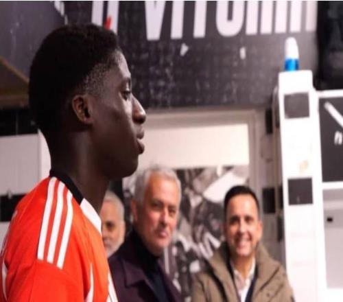 球报：巴萨有意葡萄牙U17冠军右后卫班加基，已接触他经纪人