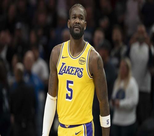 搞笑，就连湖人队的德安德烈艾顿也对NBA杯的规则“有点困惑”