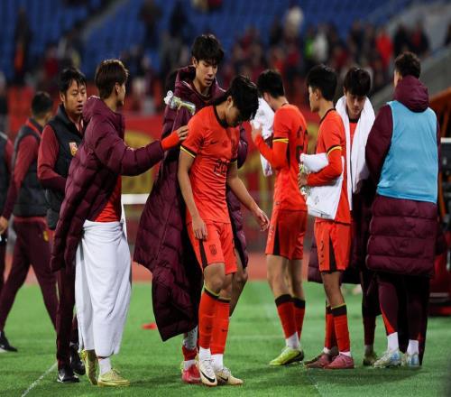 报复性染红！曝22岁美甲国脚已反省致歉队内批评+暂不考虑除名他