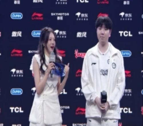 赛后采访Renerd：我想先拿个最佳新秀，努力往冠军上走