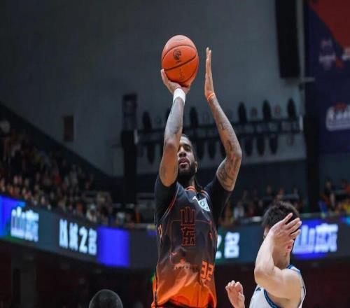 CBA积分榜，浙江加时胜广厦，上海独占榜首，山东连胜，北京3连胜