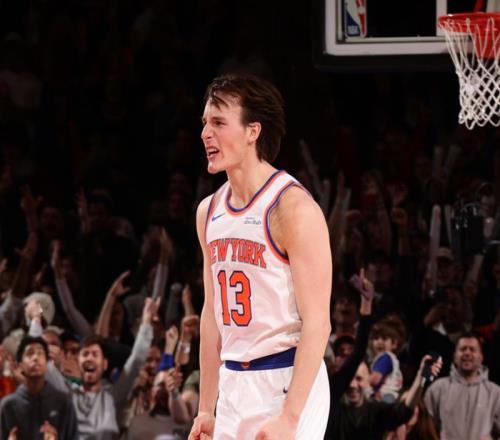 时间管理大师！尼克斯小将一天两赛，G联赛砍42分，NBA吃烤鸡4中4